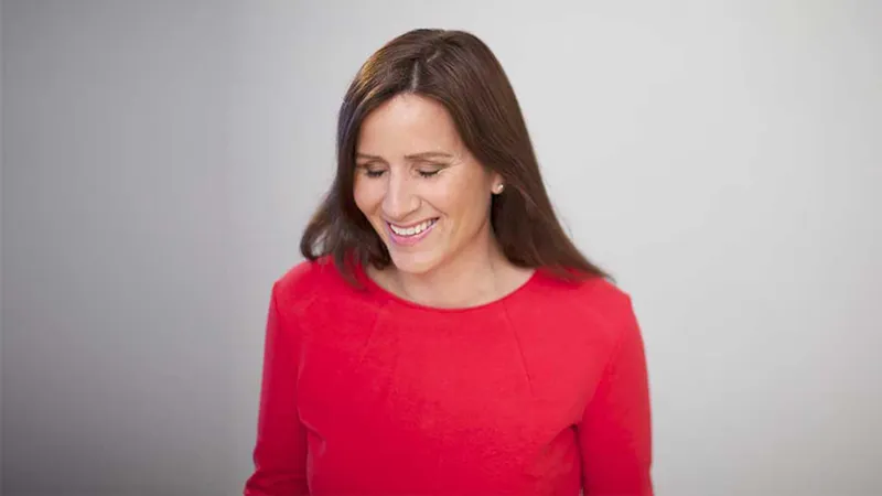 Boka - Vekk meg når det er over! Forfatter LIve Landmark forteller